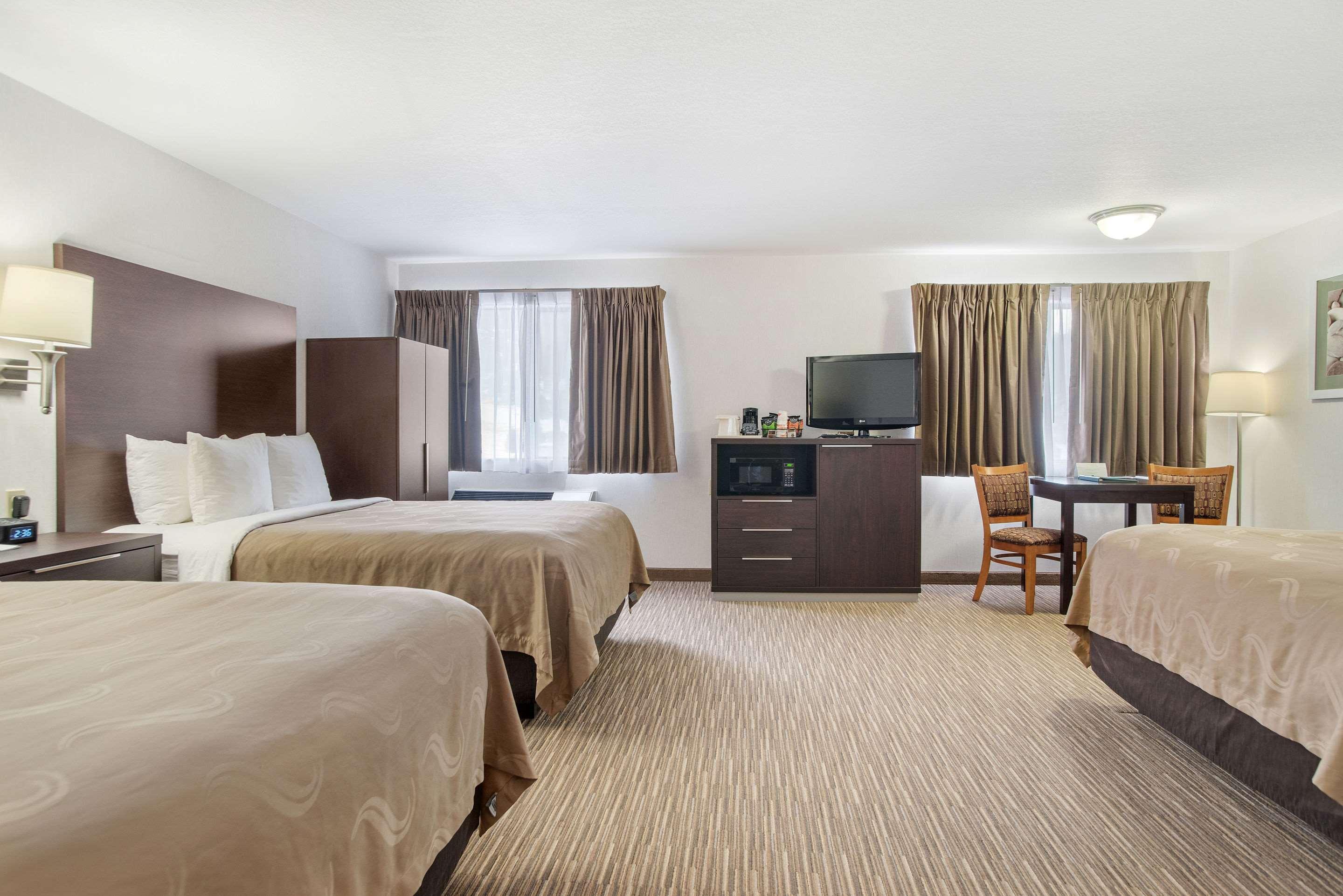 Everspring Inn & Suites Hill City Eksteriør bilde
