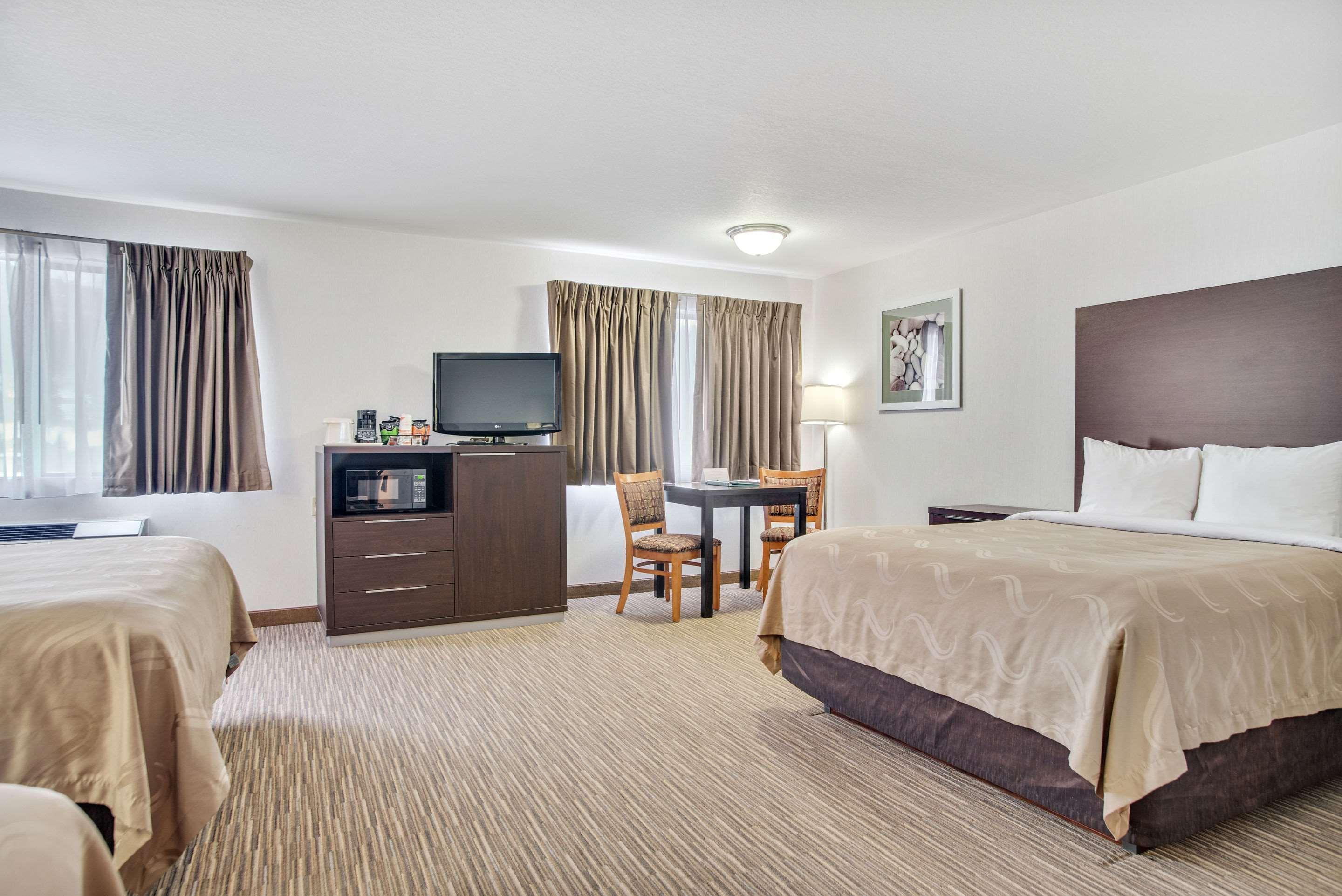 Everspring Inn & Suites Hill City Eksteriør bilde