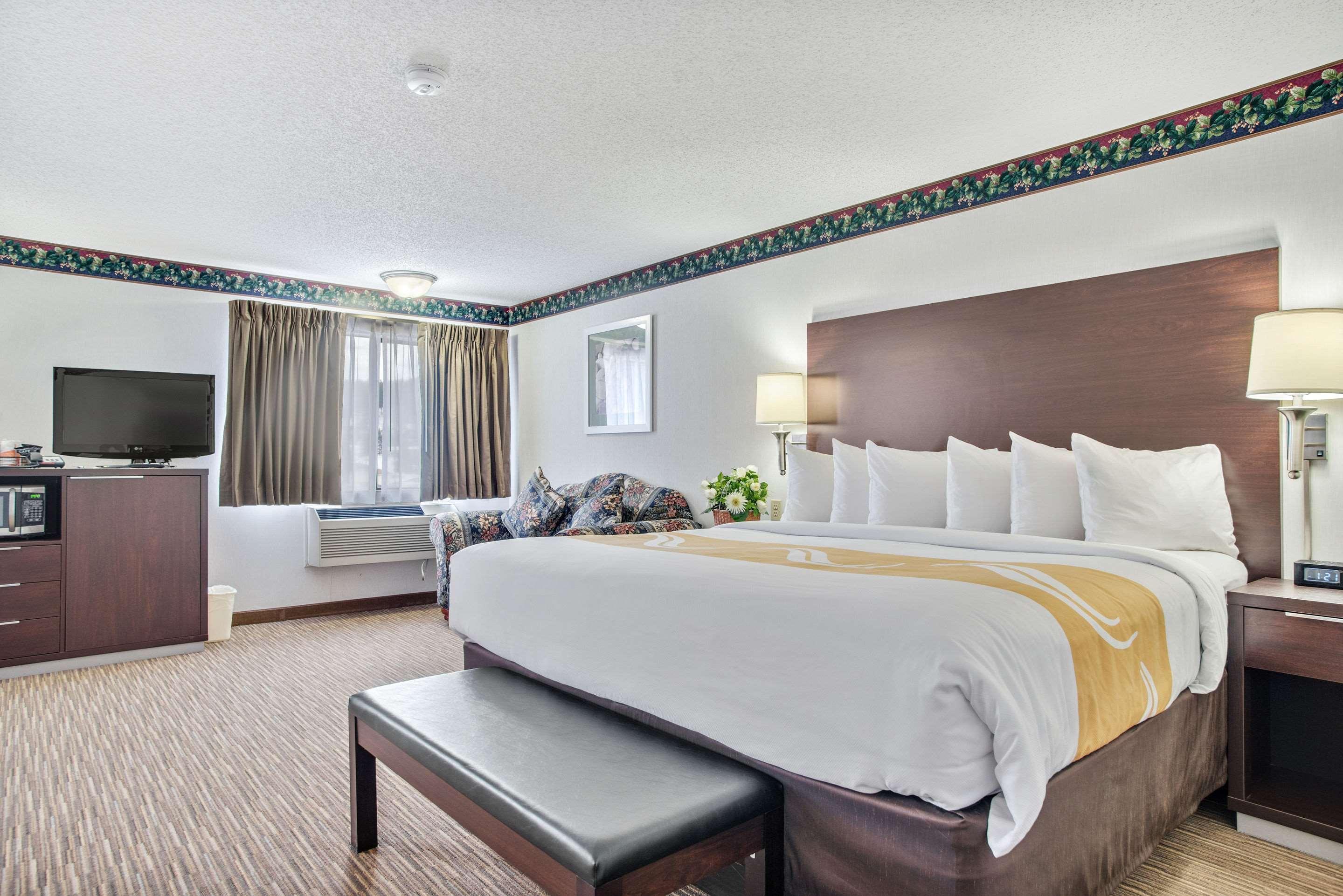 Everspring Inn & Suites Hill City Eksteriør bilde
