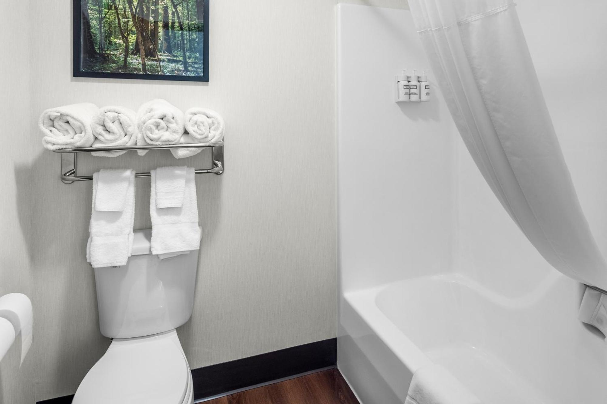Everspring Inn & Suites Hill City Eksteriør bilde