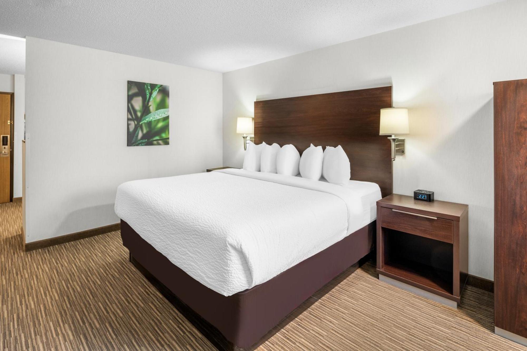 Everspring Inn & Suites Hill City Rom bilde