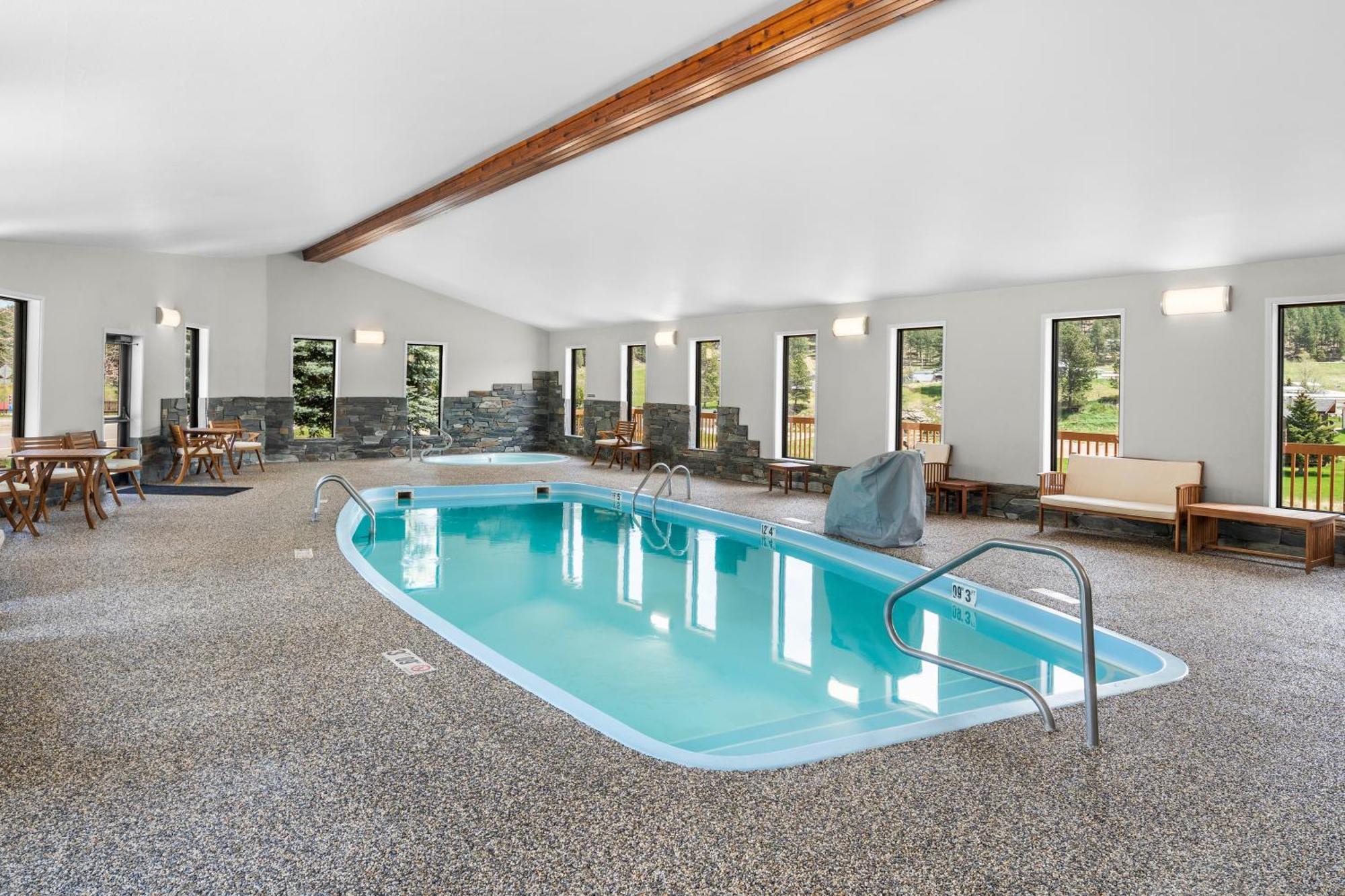 Everspring Inn & Suites Hill City Eksteriør bilde