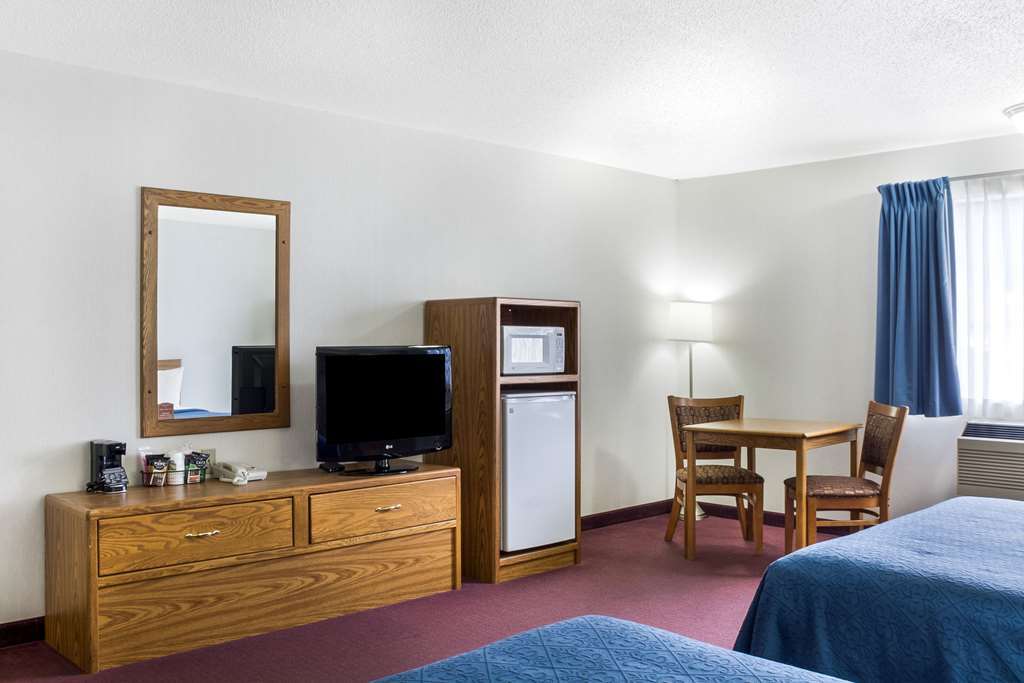 Everspring Inn & Suites Hill City Rom bilde