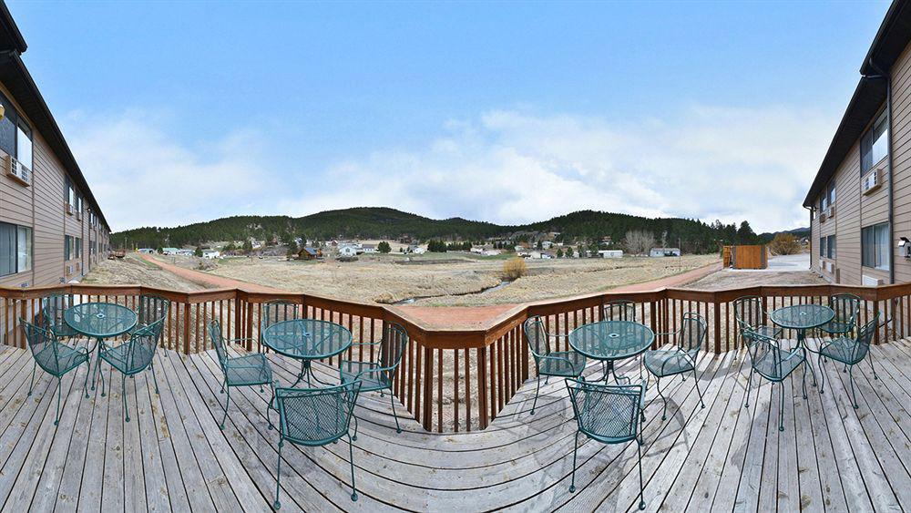 Everspring Inn & Suites Hill City Eksteriør bilde