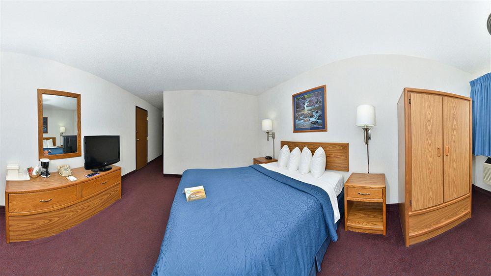 Everspring Inn & Suites Hill City Eksteriør bilde